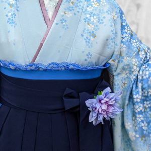 水色着物と紺色袴